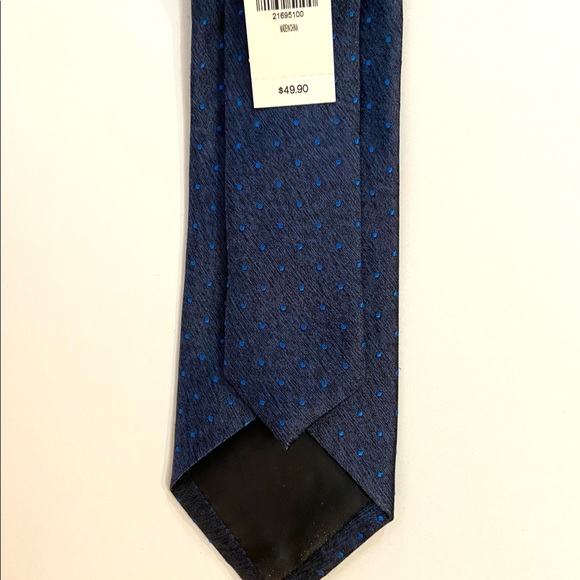 🆕BRAND NEW-EXPRESS BLUE DOTTED STYLISH TIE-WEAR YEAR ROUND-GREAT GIFT. - Picture 7 of 8